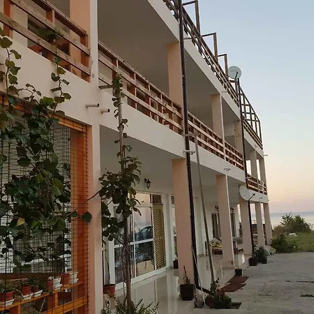Rohi Hotel